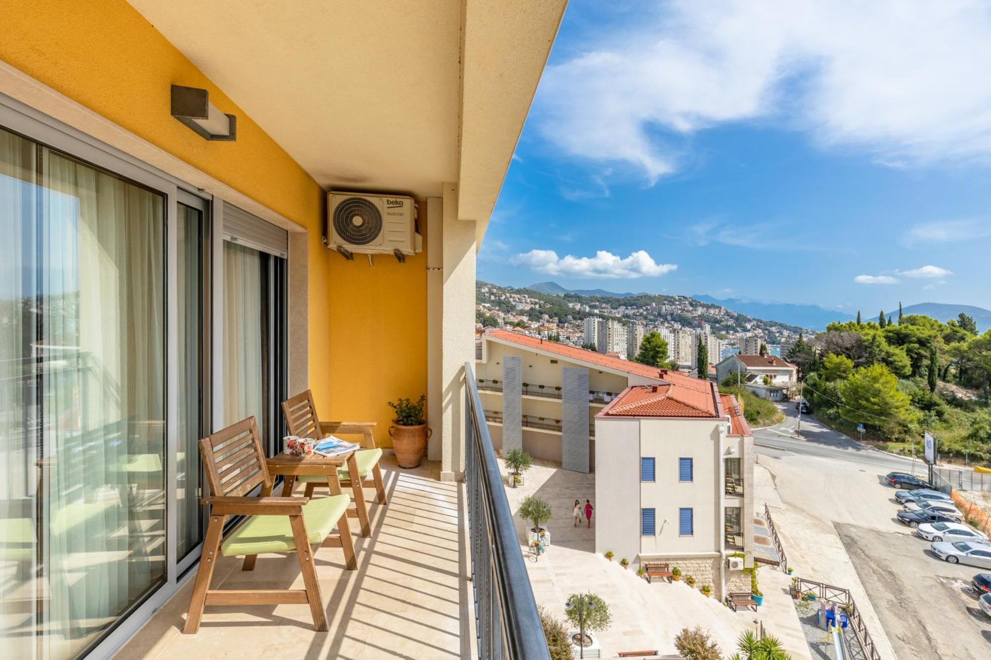Apart Hotel M S Katunjanin Herceg Novi Eksteriør bilde